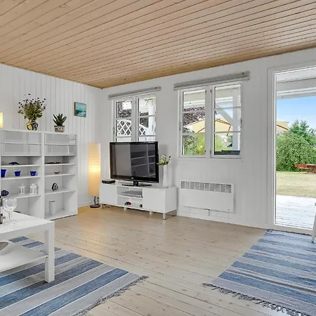 2 Bedroom Amazing In Ferienhaus *